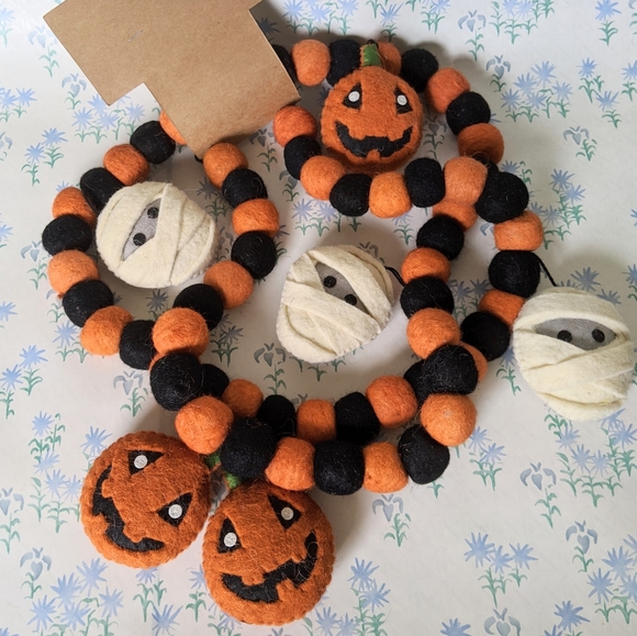 Candy Corn Lane Other - NEW Candy Corn Pom Pom Felt Mummy Pumpkin Garland